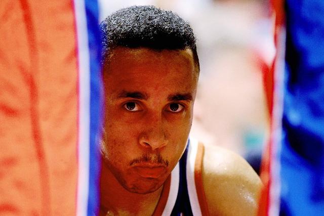 阿森纳可让马丁内利移到右路，或冬窗寻求补强