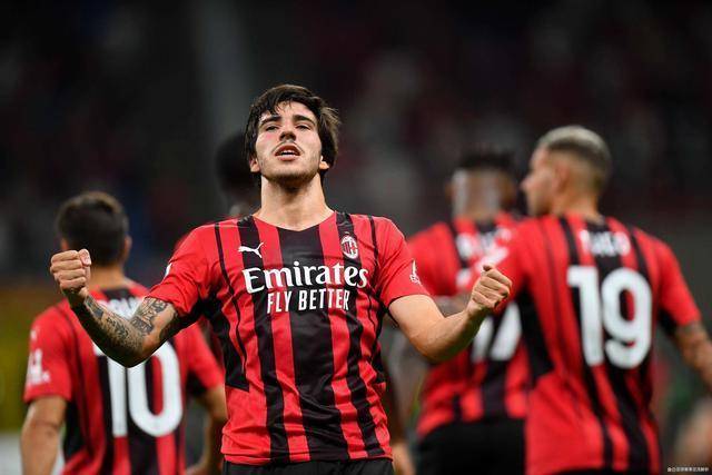 难绷！中国男篮出现23次失误 全队只有9次助攻